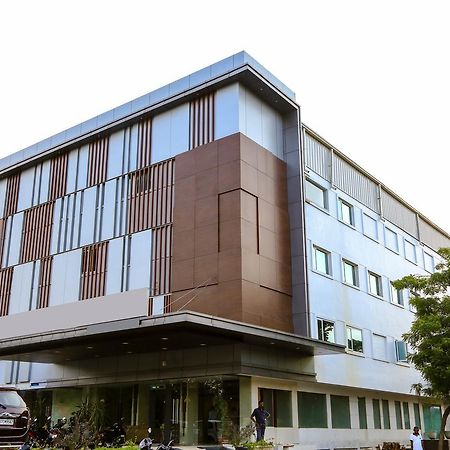Oyo 6472 Hotel Metropolitan Mohammadnagar Extérieur photo
