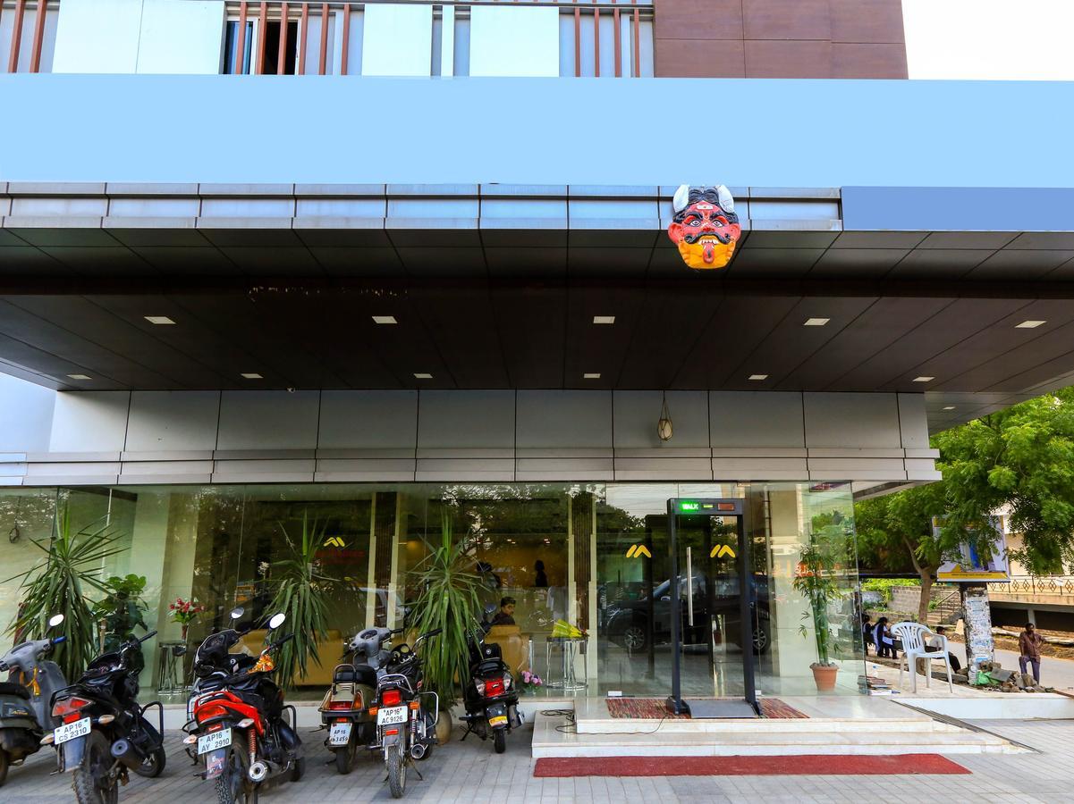 Oyo 6472 Hotel Metropolitan Mohammadnagar Extérieur photo