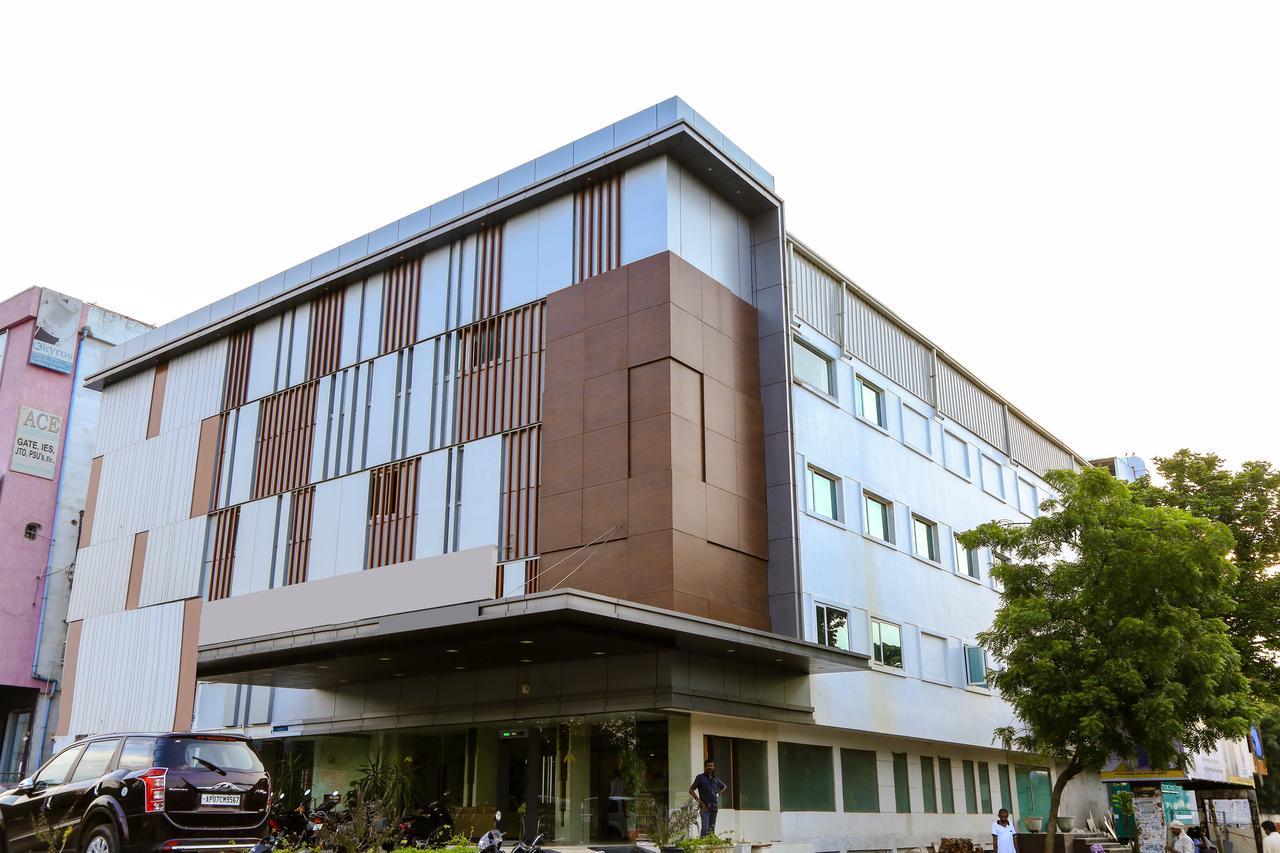 Oyo 6472 Hotel Metropolitan Mohammadnagar Extérieur photo